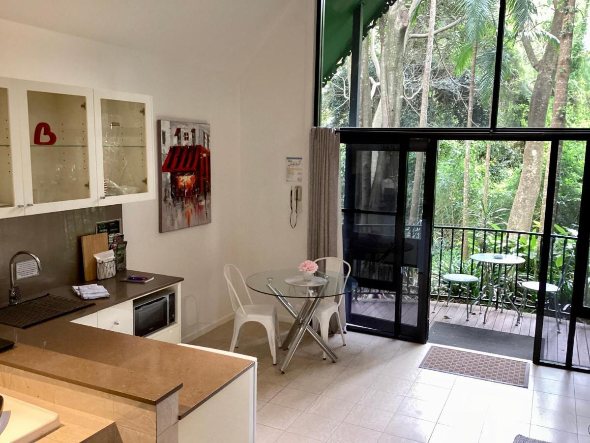 Chalet On Gallery Walk - King Bed, Spa, Fireplace, Wifi & Netflix, Linger A While Mount Tamborine Exterior foto