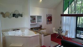 Chalet On Gallery Walk - King Bed, Spa, Fireplace, Wifi & Netflix, Linger A While Mount Tamborine Exterior foto